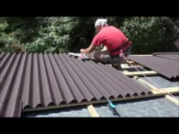 Как правильно покрыть крышу ондулином своими руками